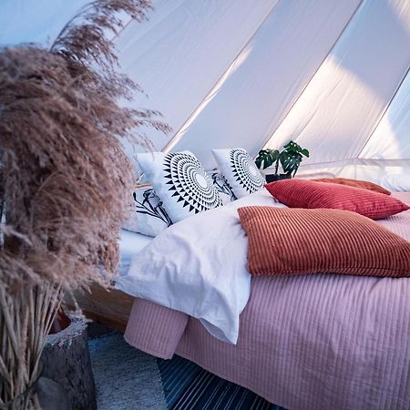 Mereaeaere Glamping Ja Rannamaja Liimala Exterior photo