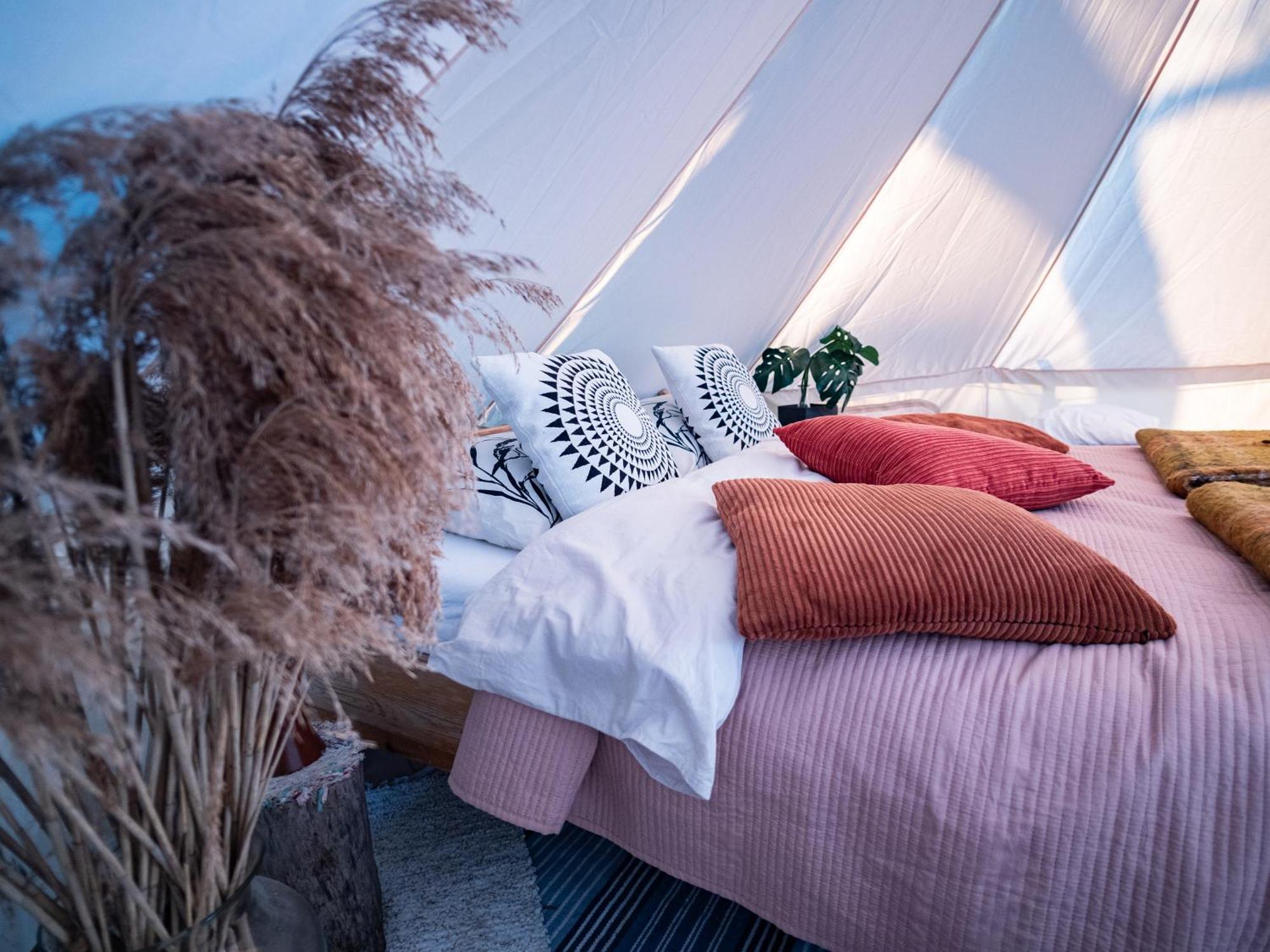 Mereaeaere Glamping Ja Rannamaja Liimala Exterior photo