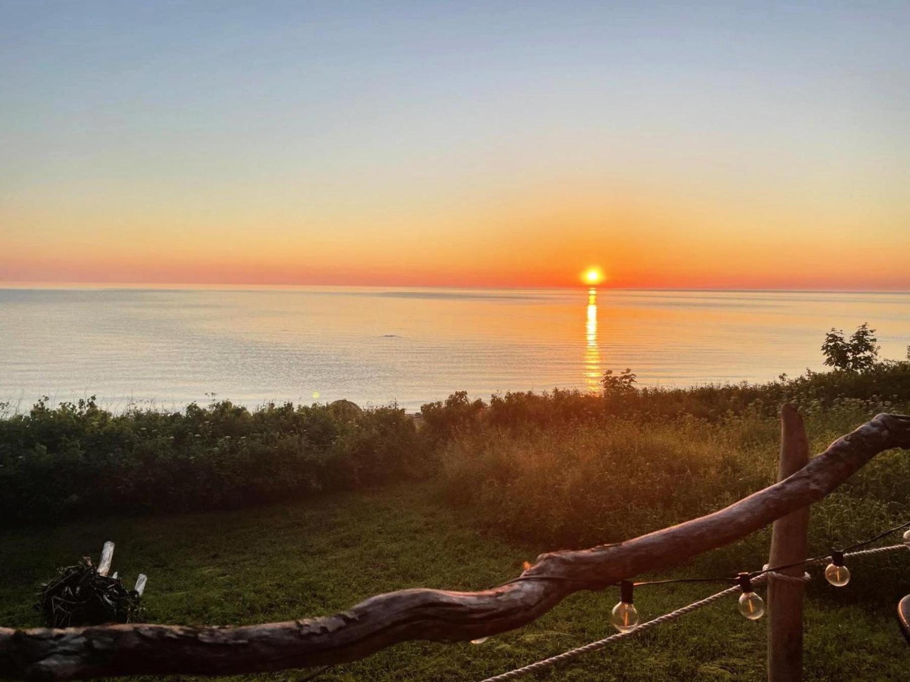 Mereaeaere Glamping Ja Rannamaja Liimala Exterior photo